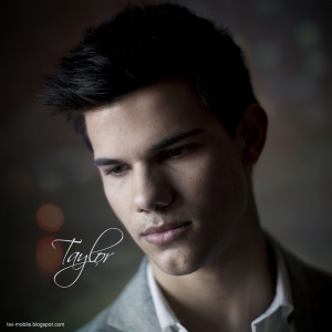 Taylor Lautner iPad Wallpaper